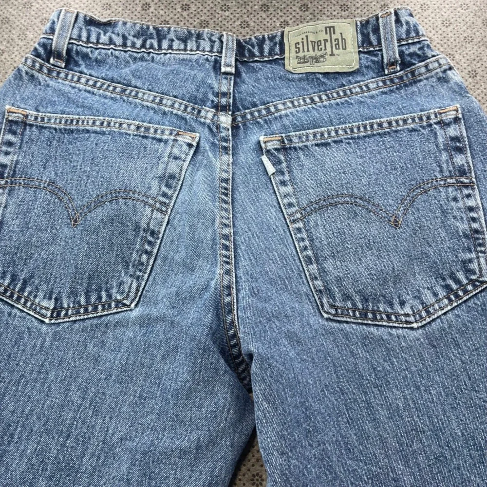 Vintage Levis SilverTab Baggy Jeans Mens 32x30 Made in USA Blue Denim 90s Y2K